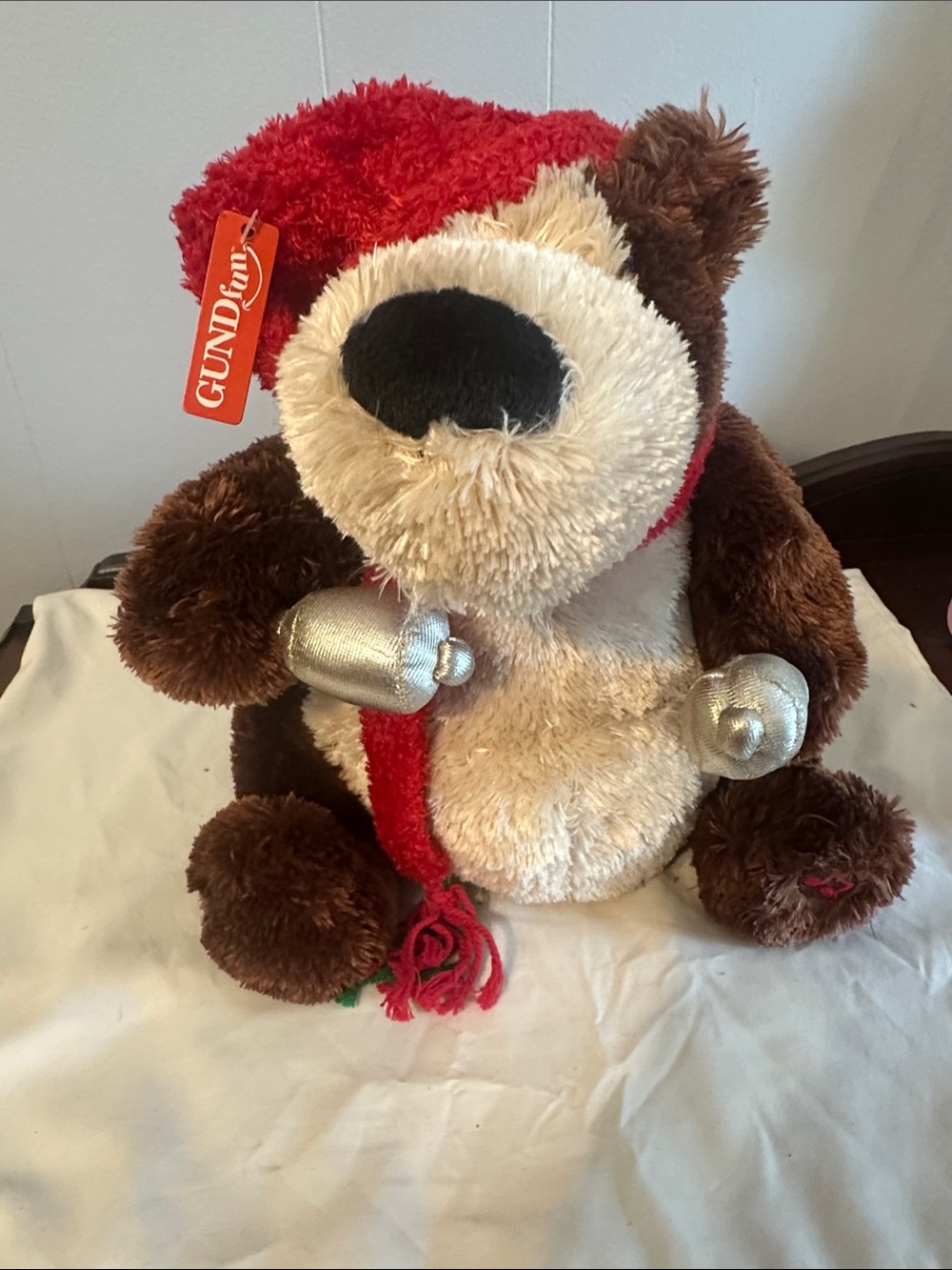 GUND Fun Singing Animated Bear 2017